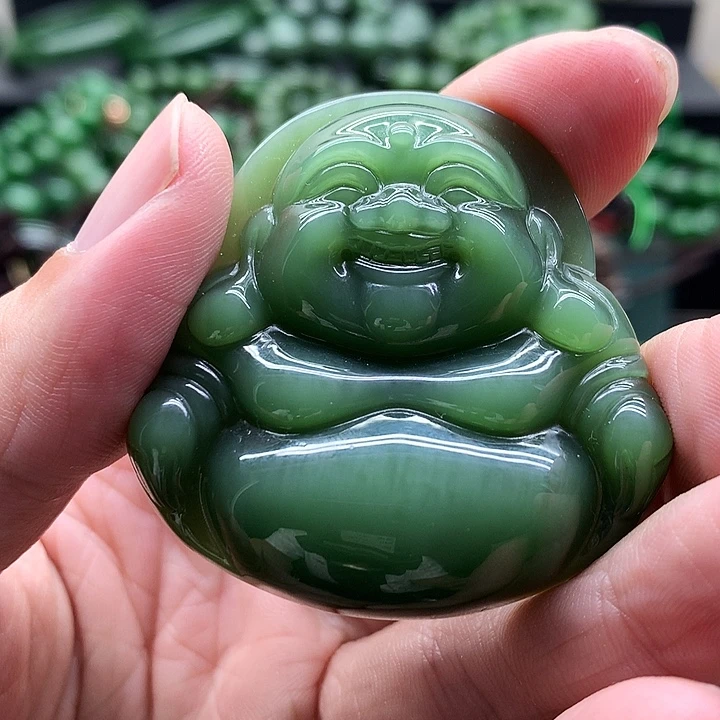 颈饰未镶嵌和田玉（碧玉）