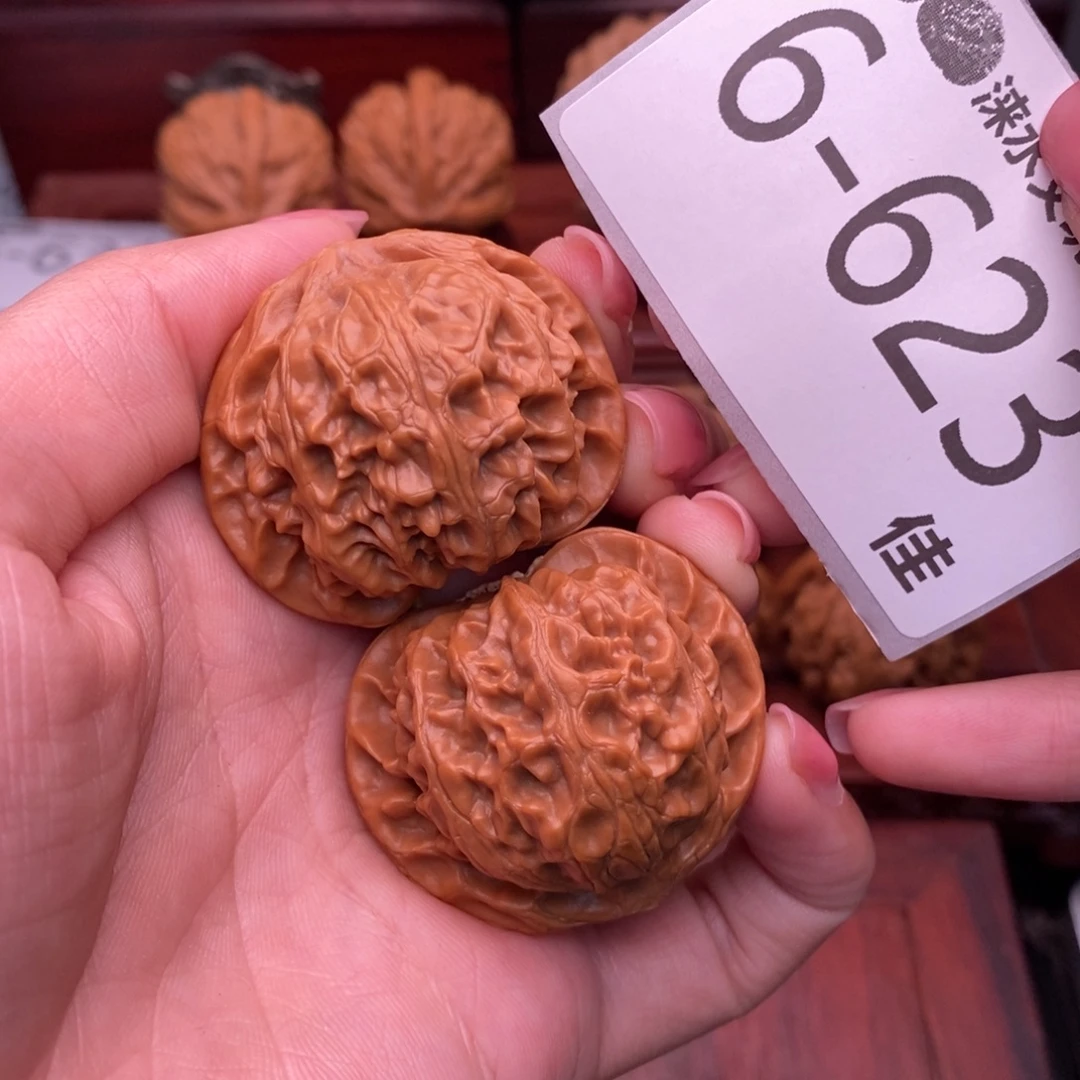 文玩核桃把件40宫灯