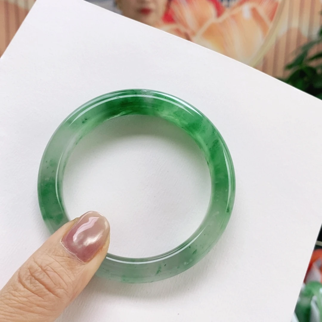 石英质玉未镶嵌手镯