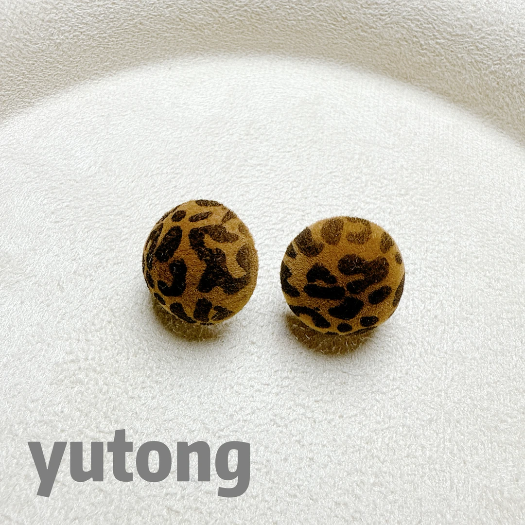 铜合金布艺耳饰 【雨桐轻奢饰品】设计款耳环YT04255