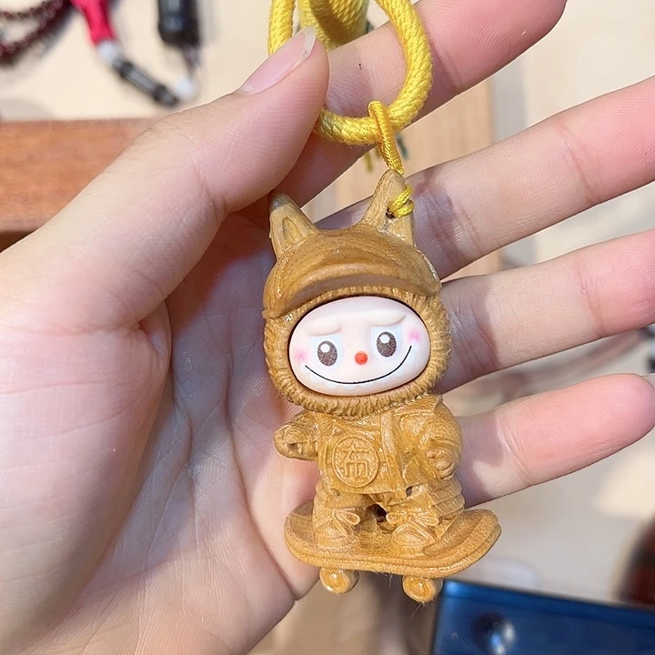 黄金檀拉布布挂件………………