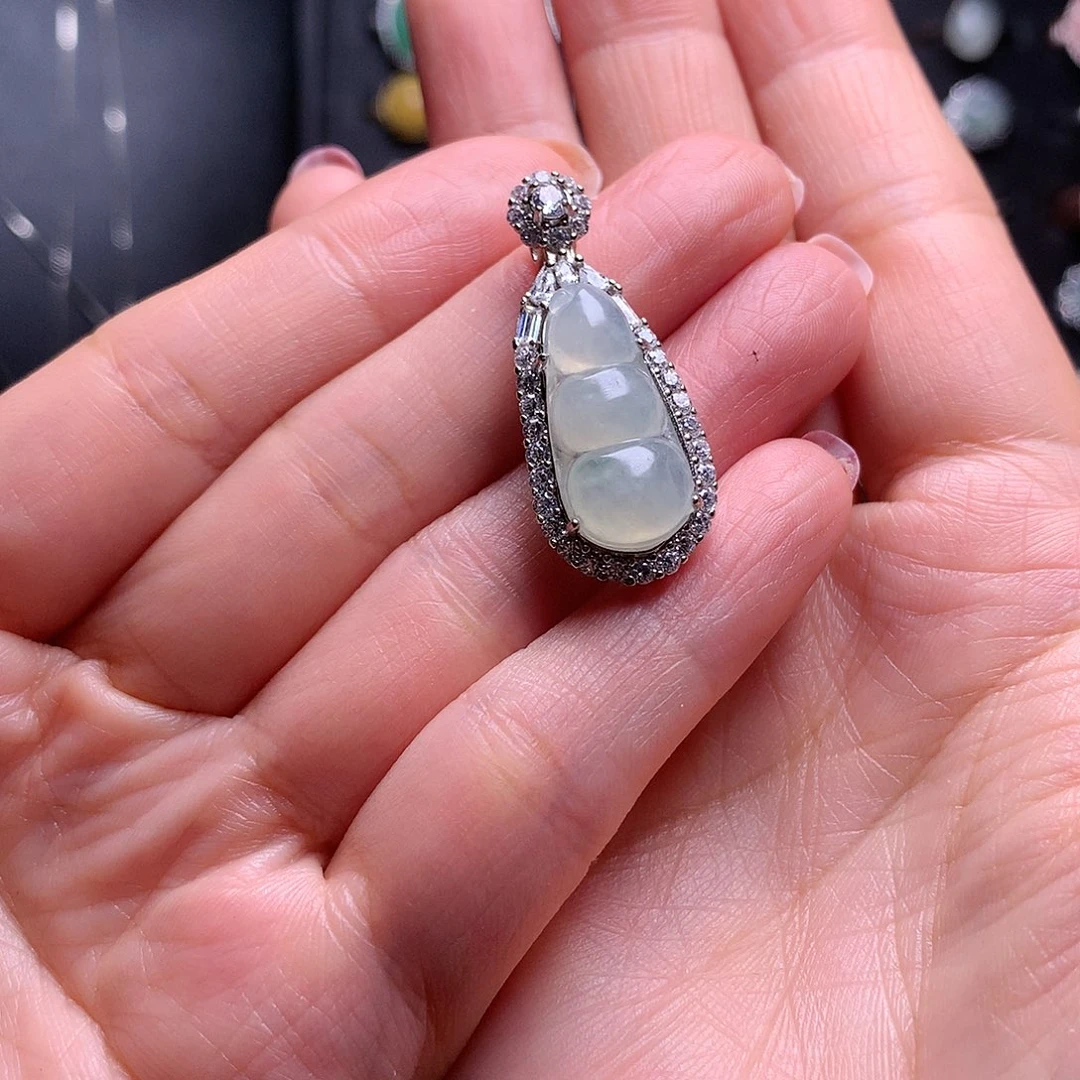 翡翠颈饰银S925镶嵌11111