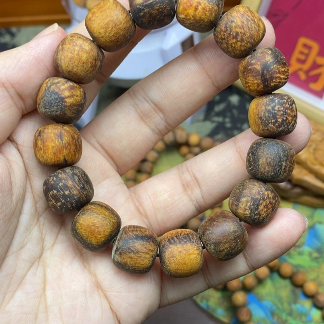 贡木T****_贡木手串手链项链