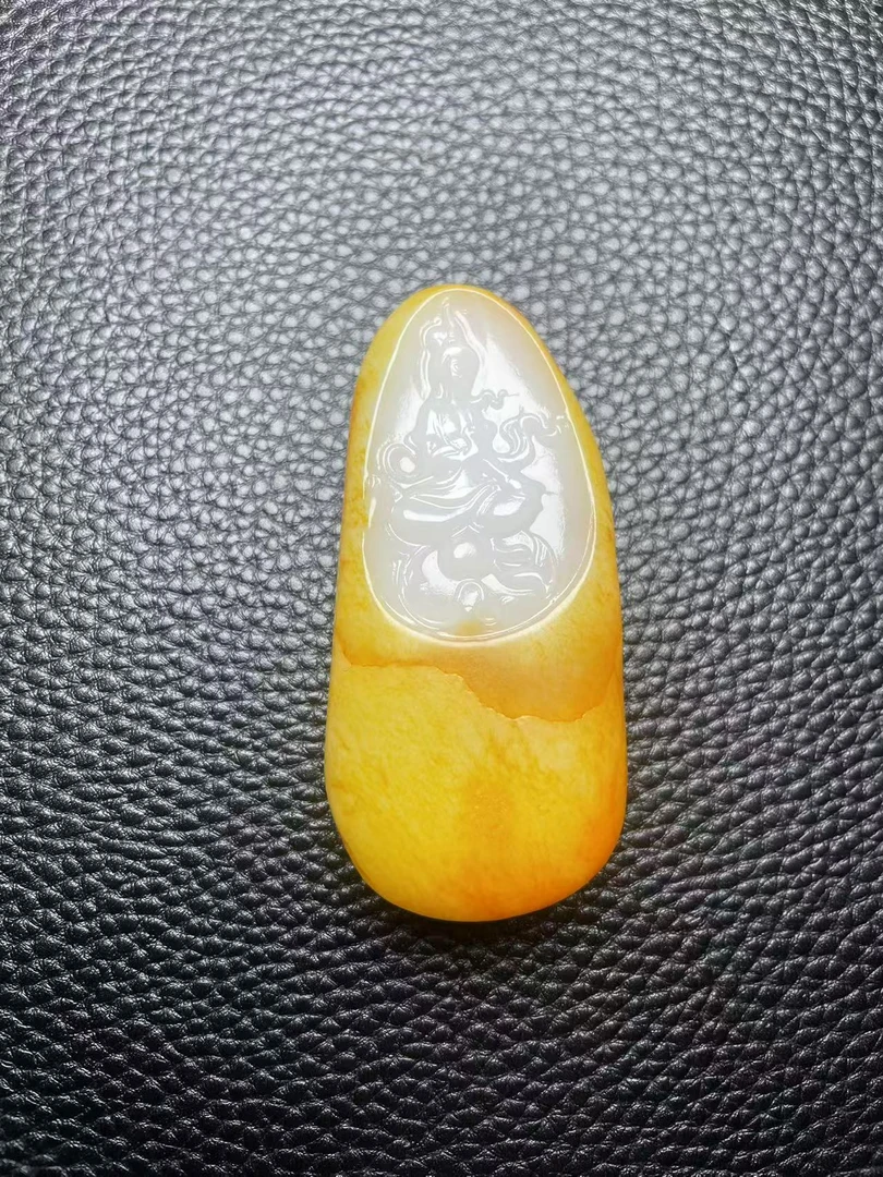 和田玉金包玉逍遥坐观音