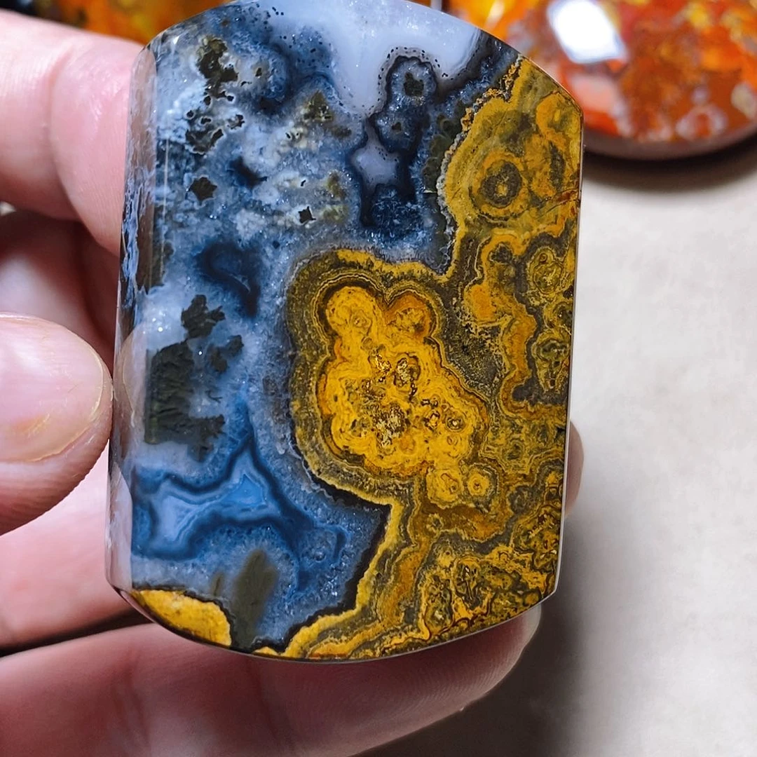 未镶嵌颈饰玛瑙/玉髓饿*