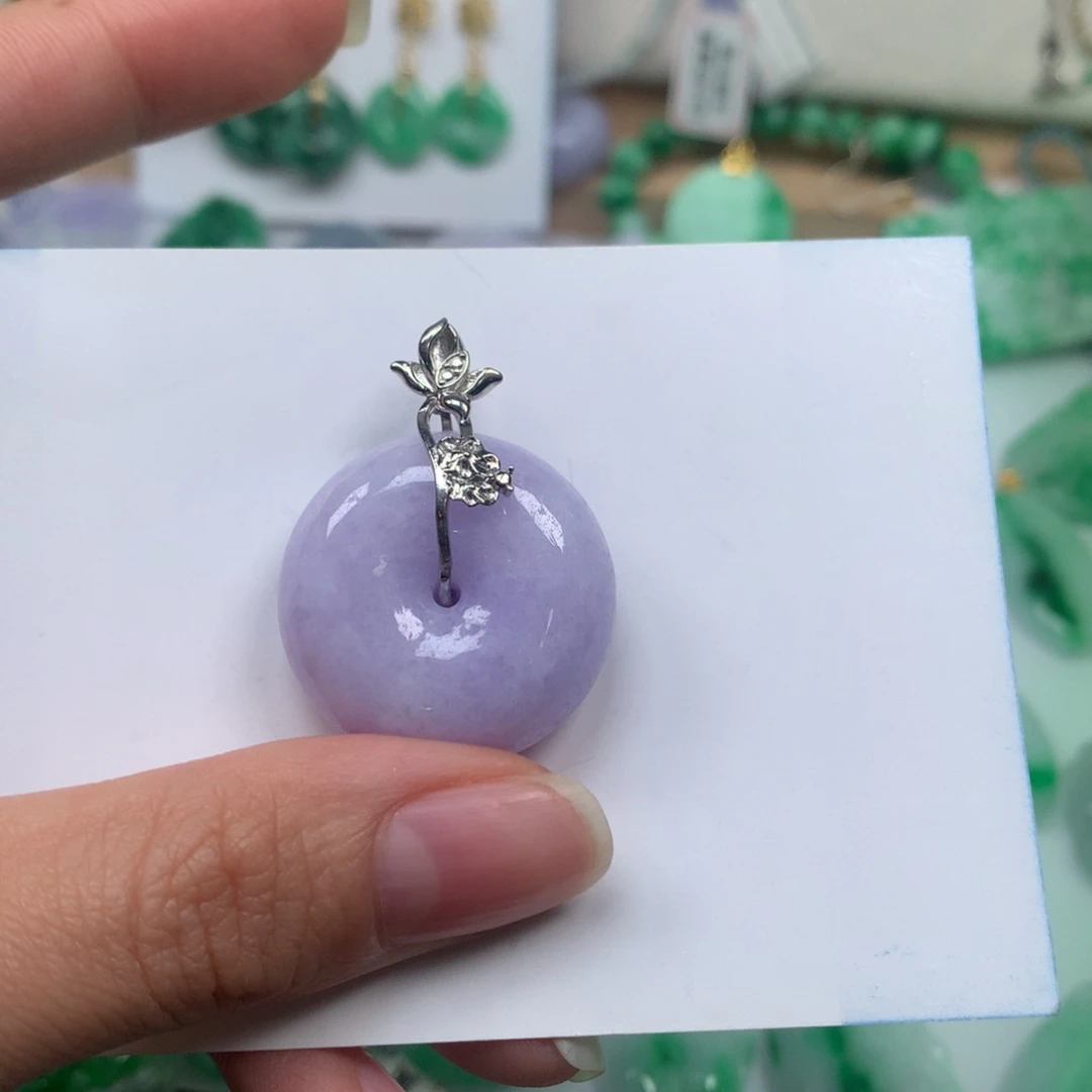 吊坠(不含链)未镶嵌翡翠