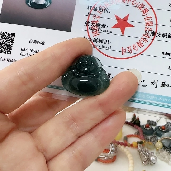 末***翡翠未镶嵌颈饰卡25.6品质优良佛公雕刻件有结构