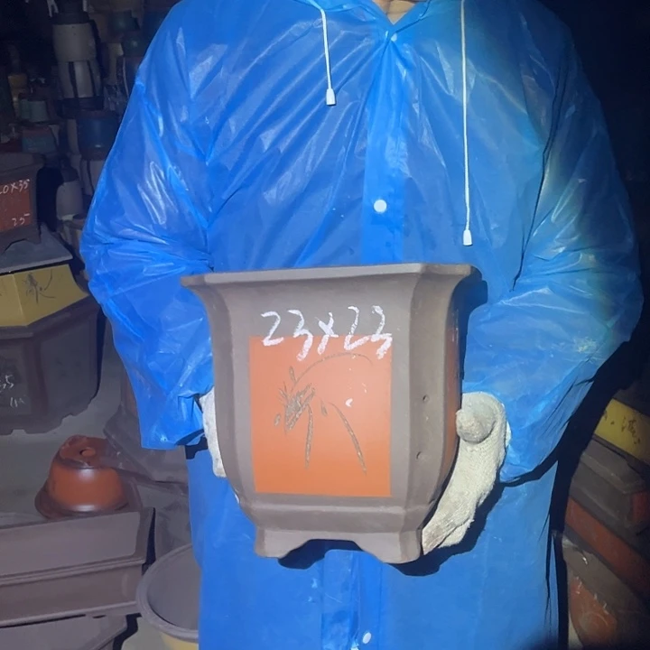 紫砂花盆紫砂花盆和小