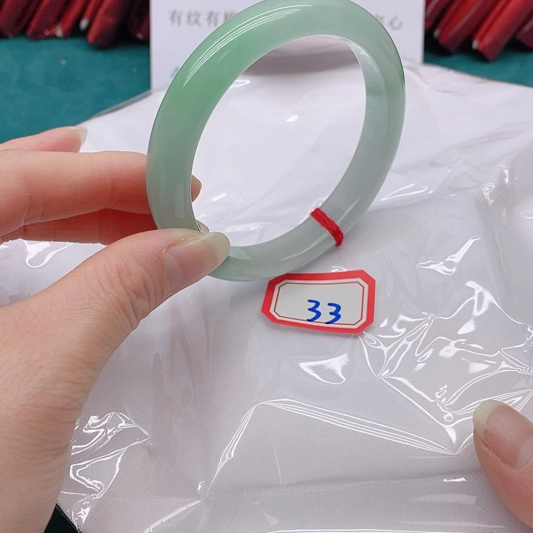 翡翠手镯未镶嵌吕333333333