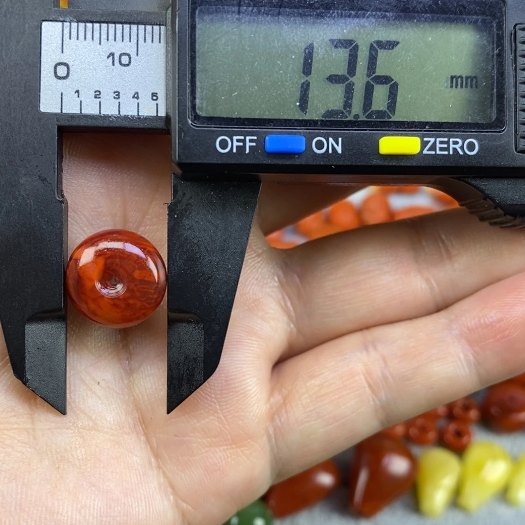 南红玛瑙未镶嵌单珠13.6mm