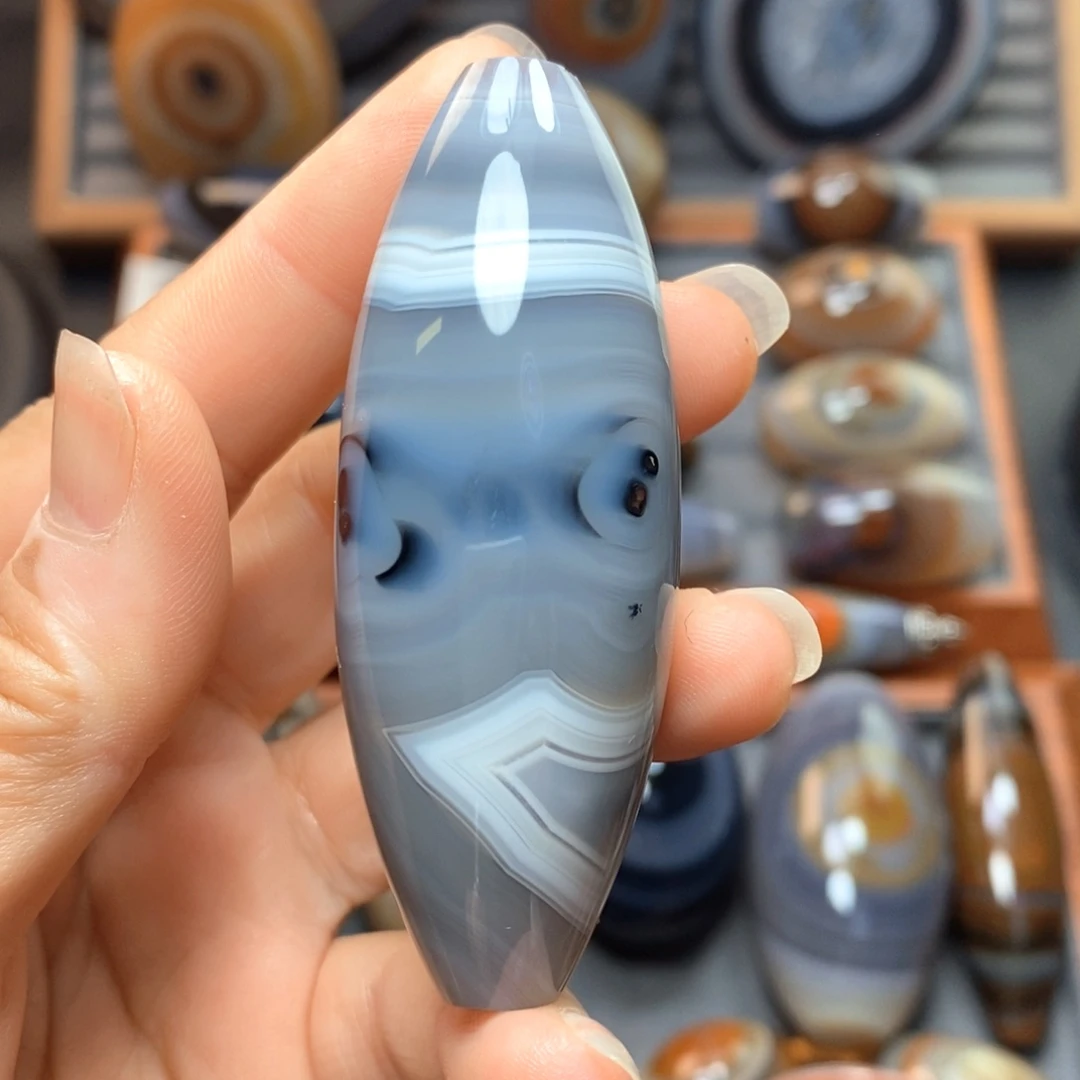 玛瑙/玉髓未镶嵌珠宝奇石