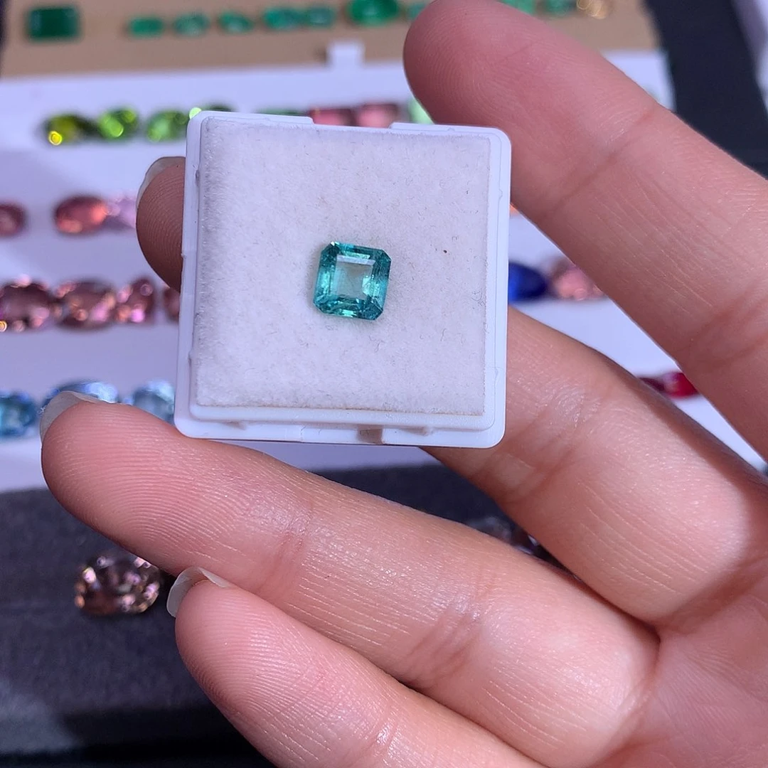 祖母绿裸石未镶嵌1.06ct