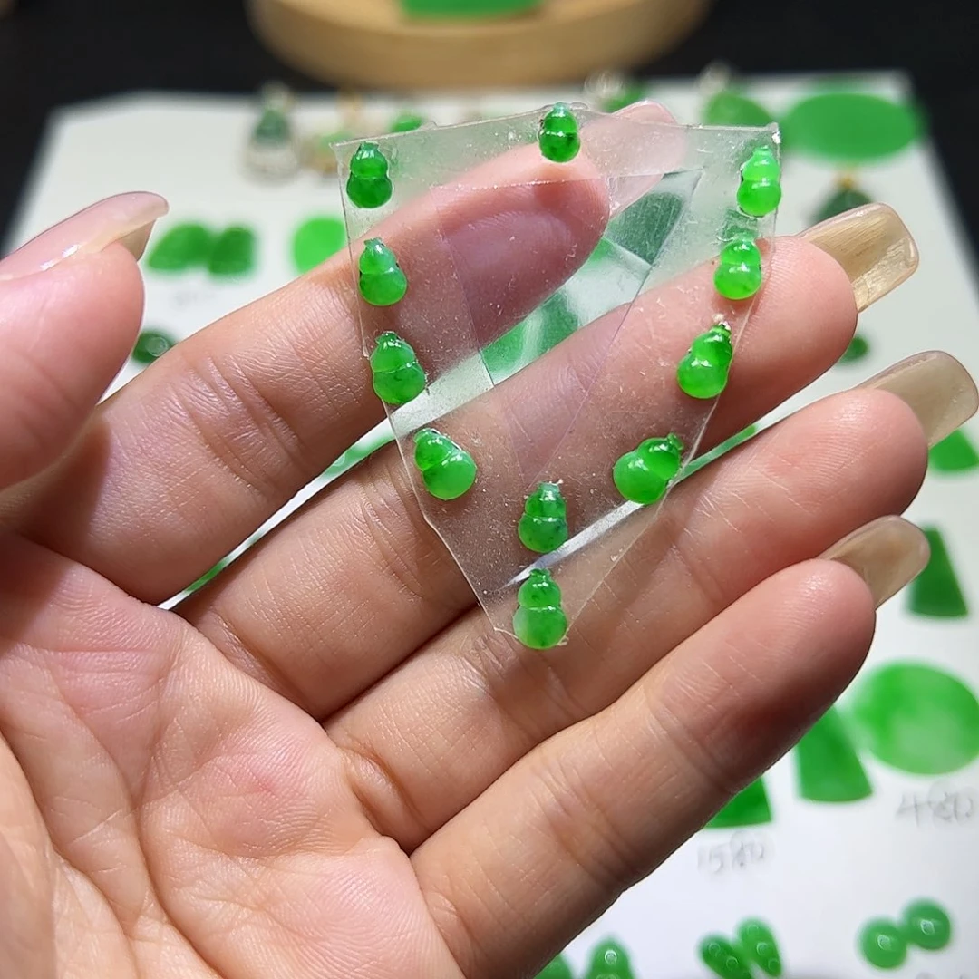 翡翠裸石天然缅料A货翡翠