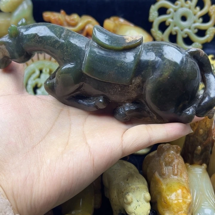 和田玉颈饰未镶嵌育**记666