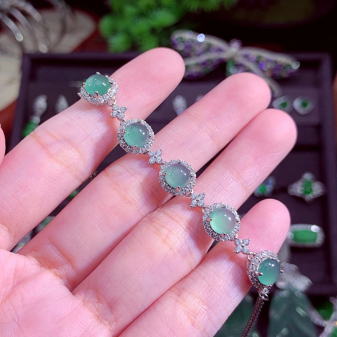 颈饰未镶嵌翡翠天然