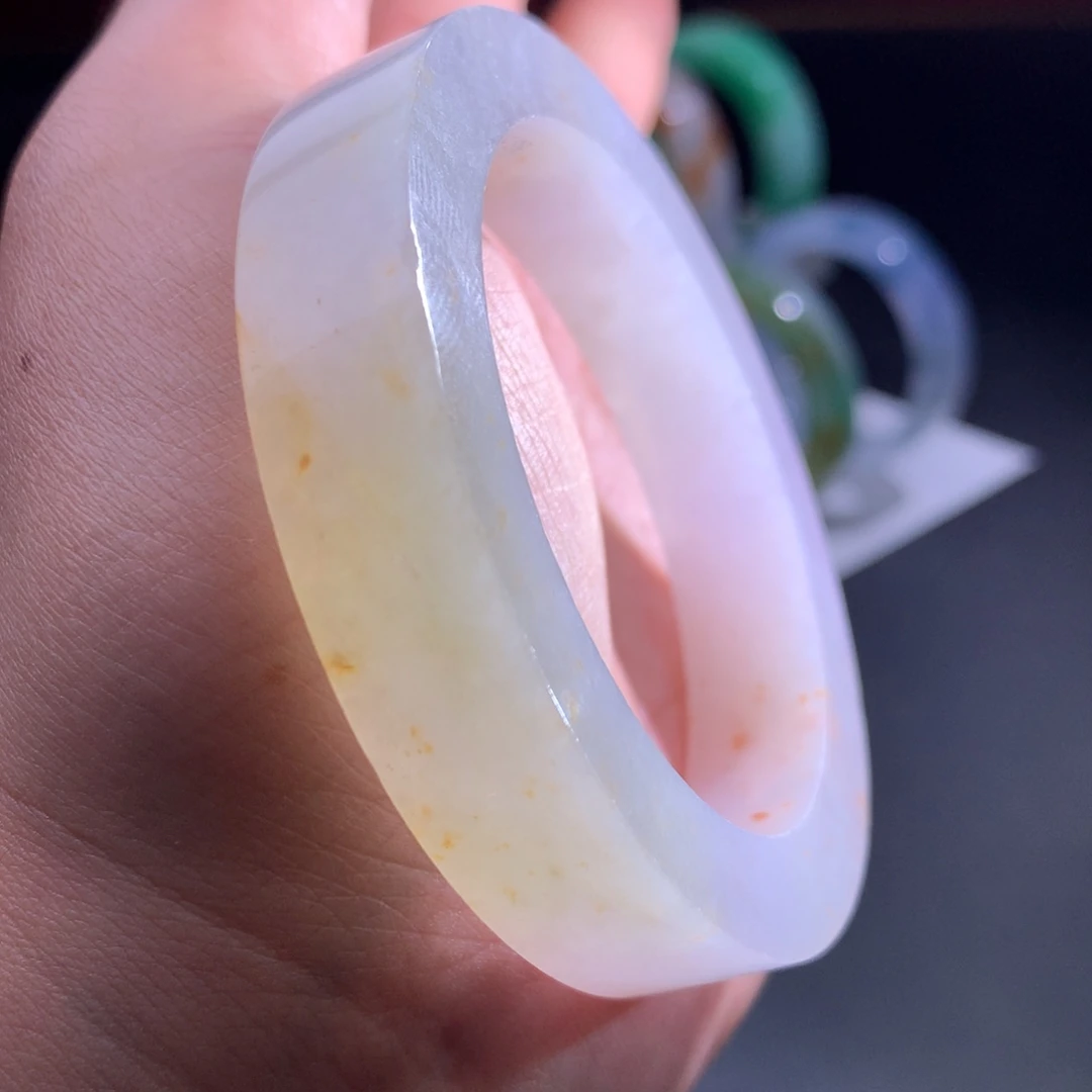 定制翡翠未镶嵌翡翠手镯