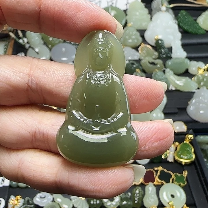 颈饰未镶嵌和田玉鉁