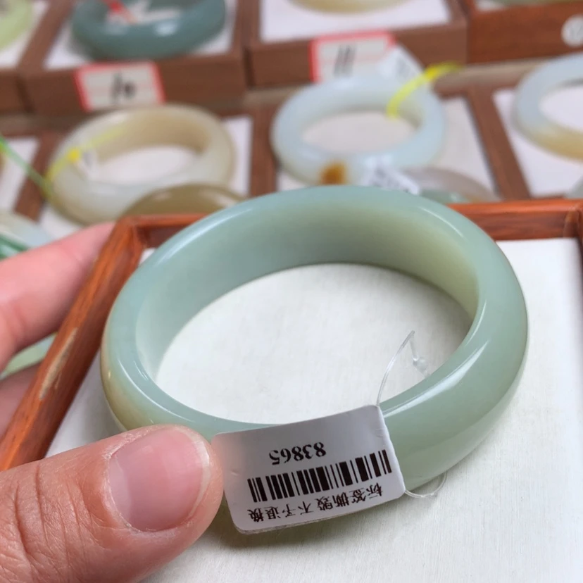 【闪购商品】和田玉手镯未镶嵌阚**-