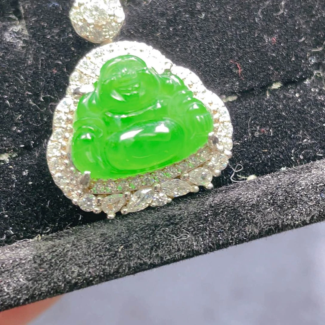 翡翠颈饰未镶嵌79，