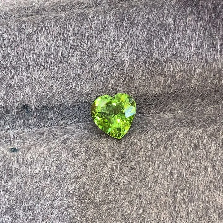 未镶嵌橄榄石笔搁2.225克拉❤️8