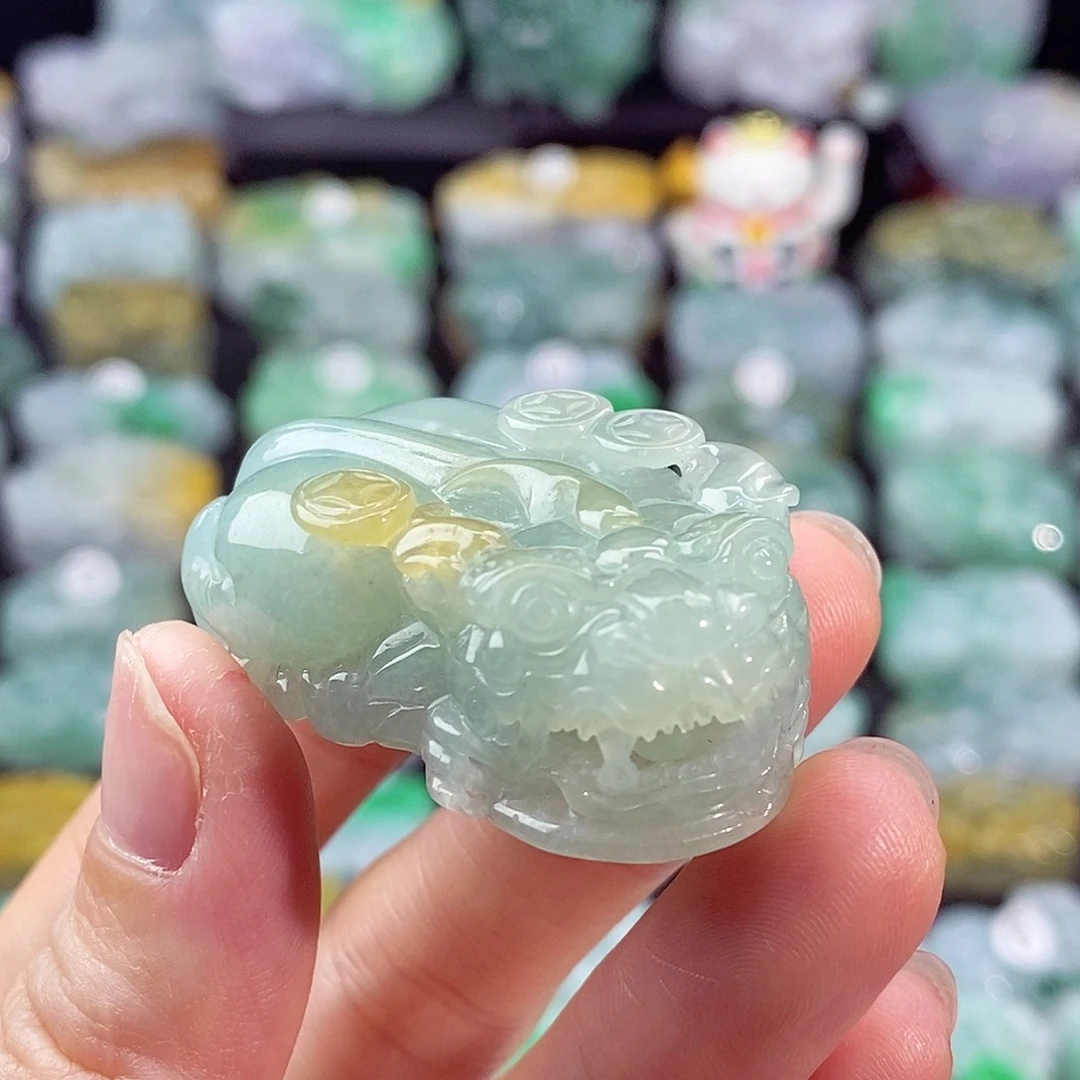 颈饰未镶嵌翡翠天然