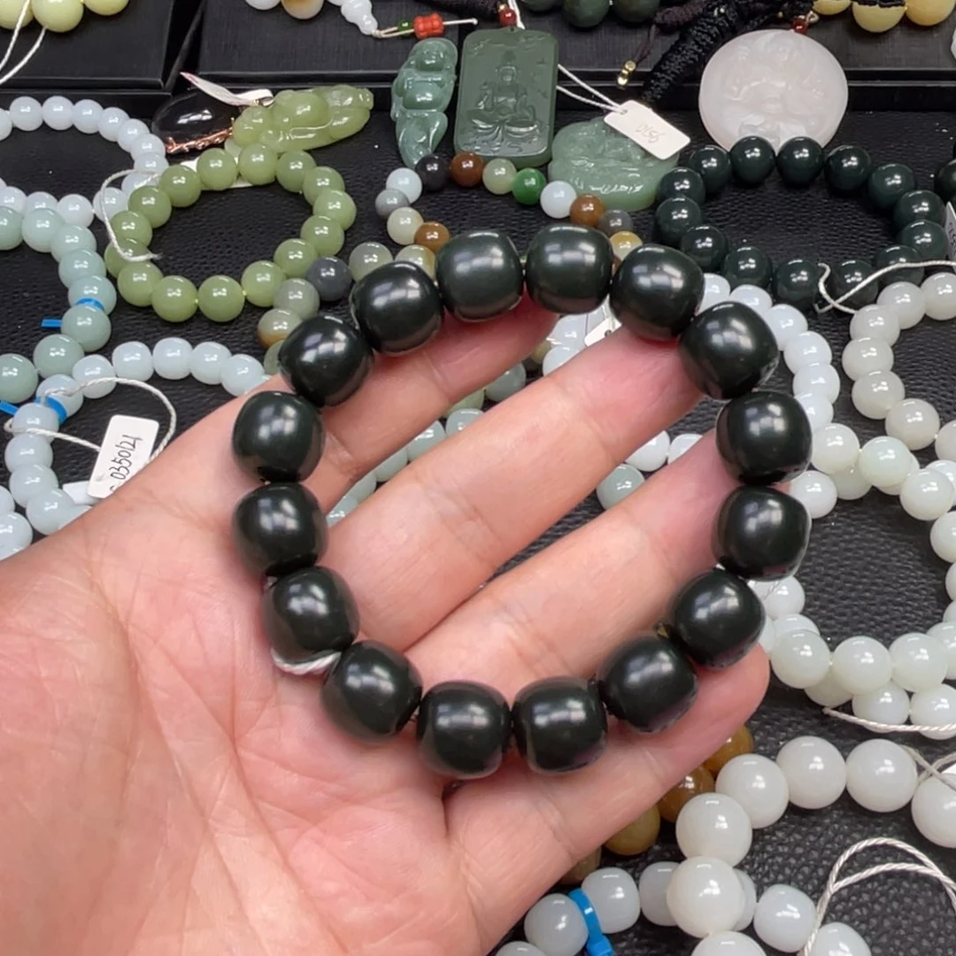 和田玉未镶嵌手链