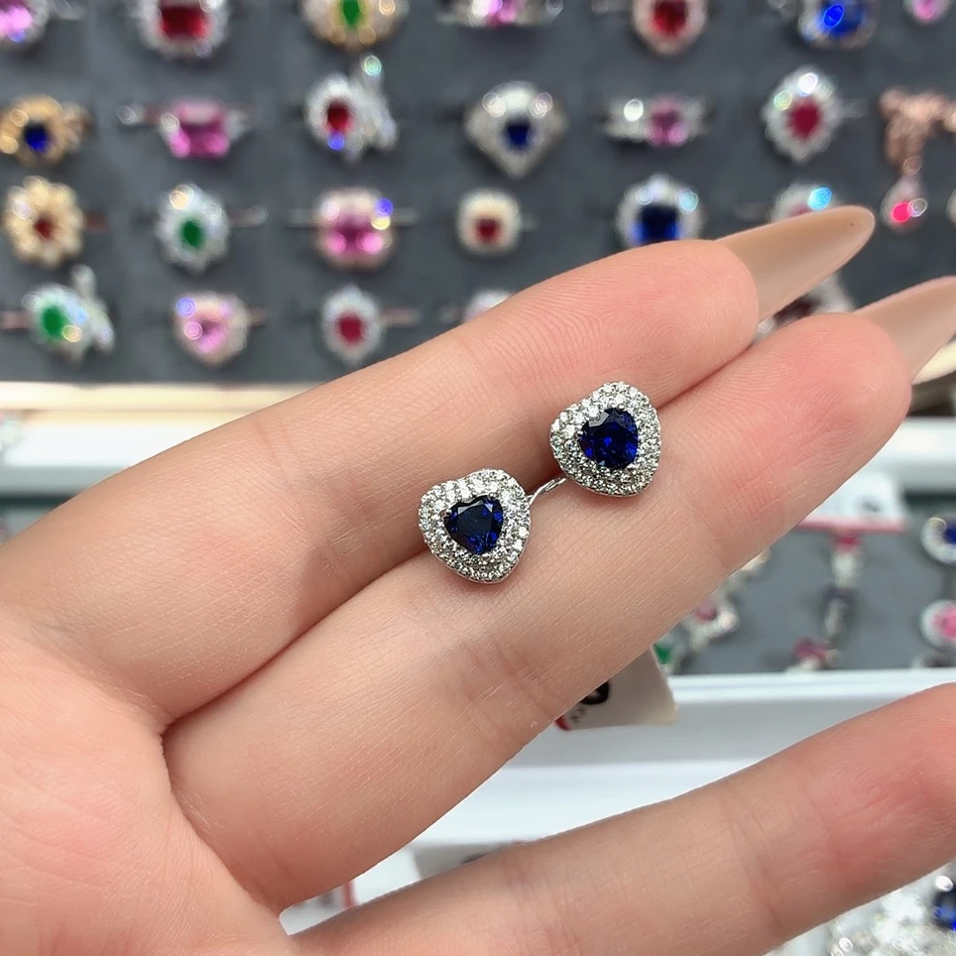 925银培育皇家蓝色宝石特价