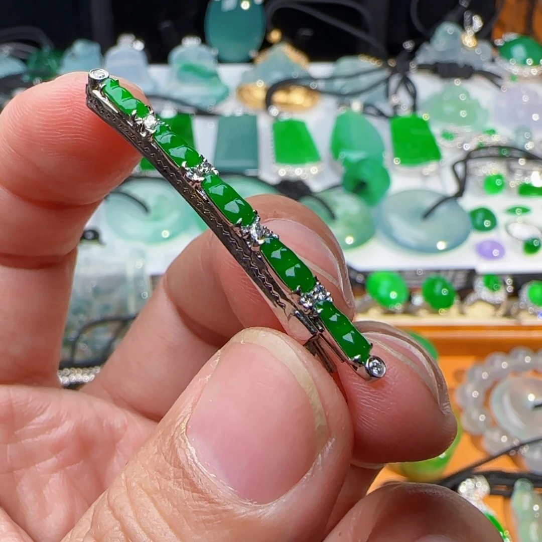 翡翠18K金镶嵌颈饰【发卡】冰绿福豆 五福临门