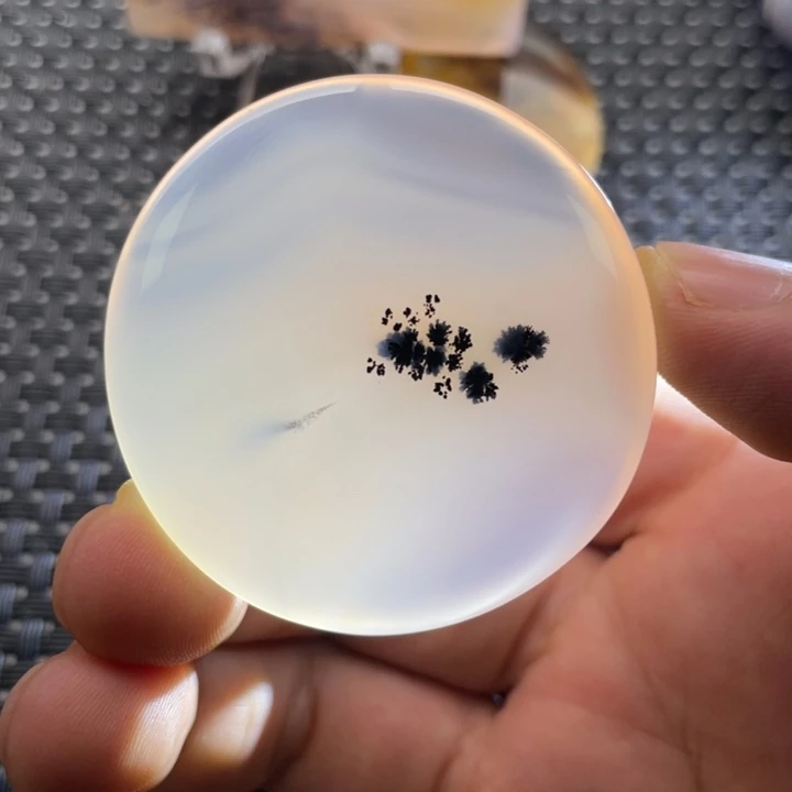 未镶嵌颈饰玛瑙/玉髓森**火