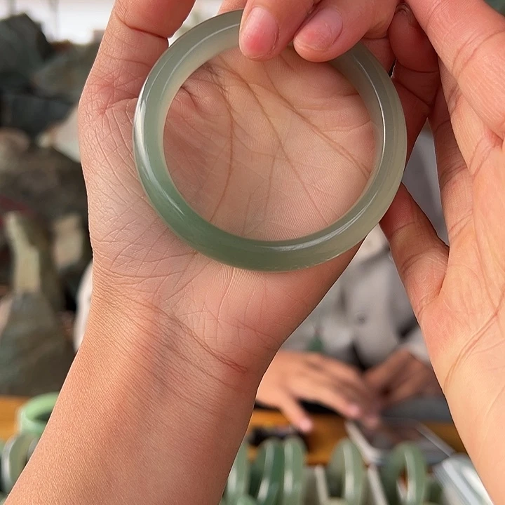 绿东陵冰晴水手镯