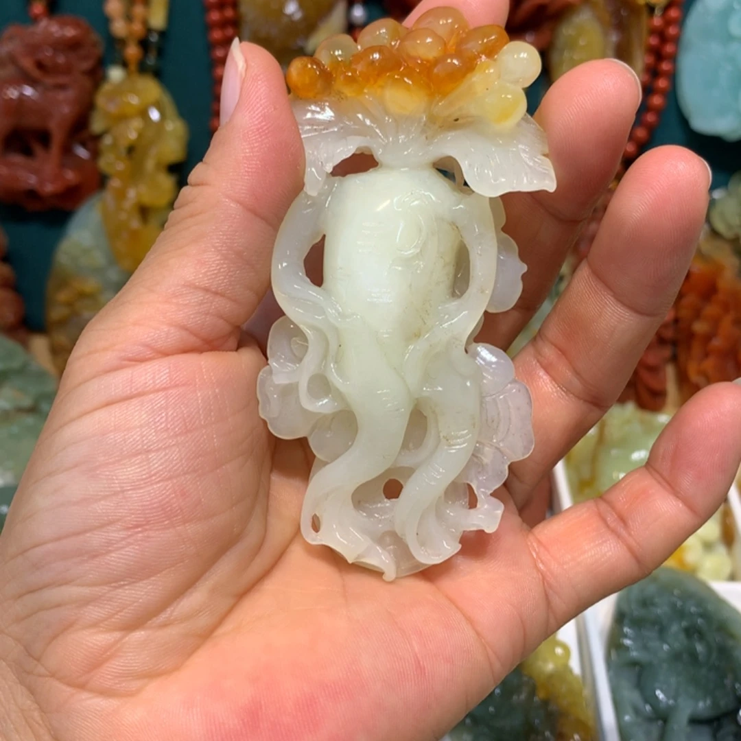 爱***疗蛇纹石玉未镶嵌颈饰