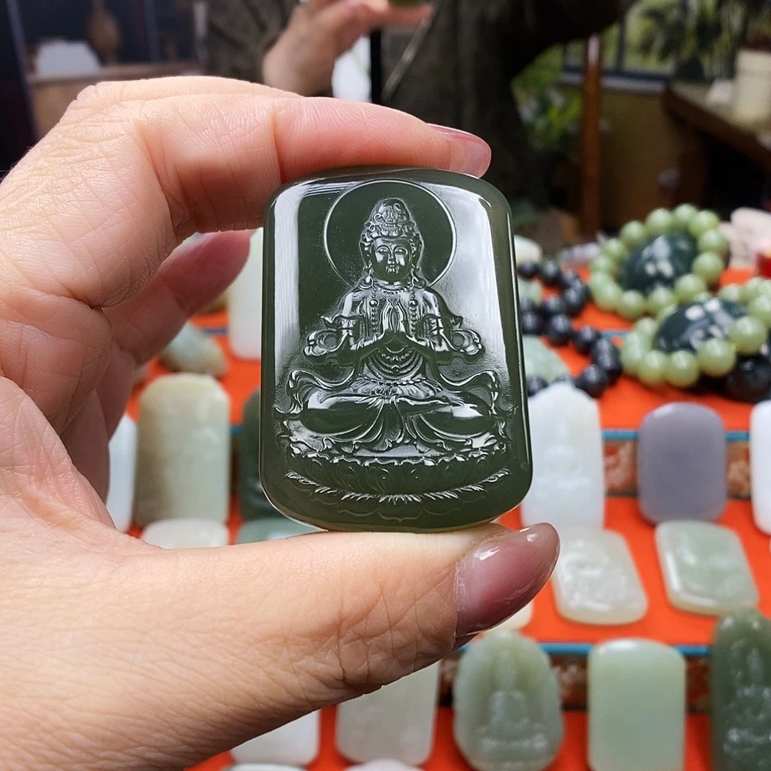 颈饰未镶嵌和田玉玉