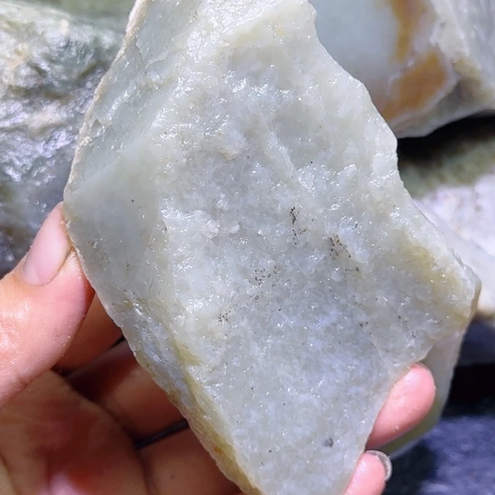 和田玉未镶嵌珠宝半成品