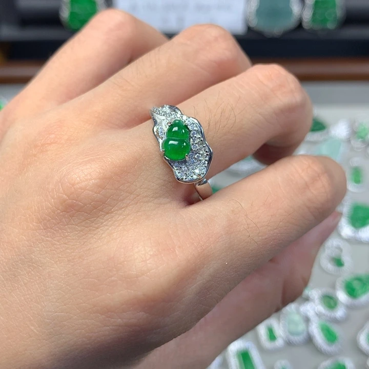 翡翠未镶嵌戒指戒指
