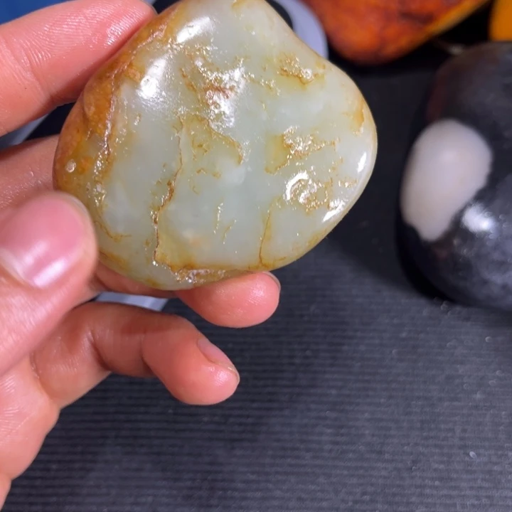 和田玉未镶嵌珠宝奇石