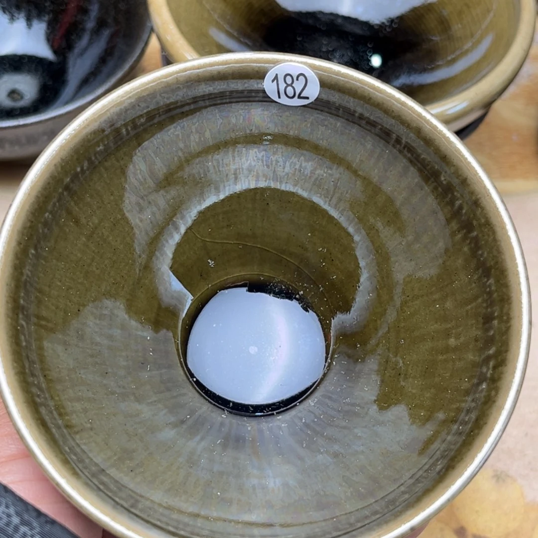 茶盏义兴龙窑坚持真柴烧