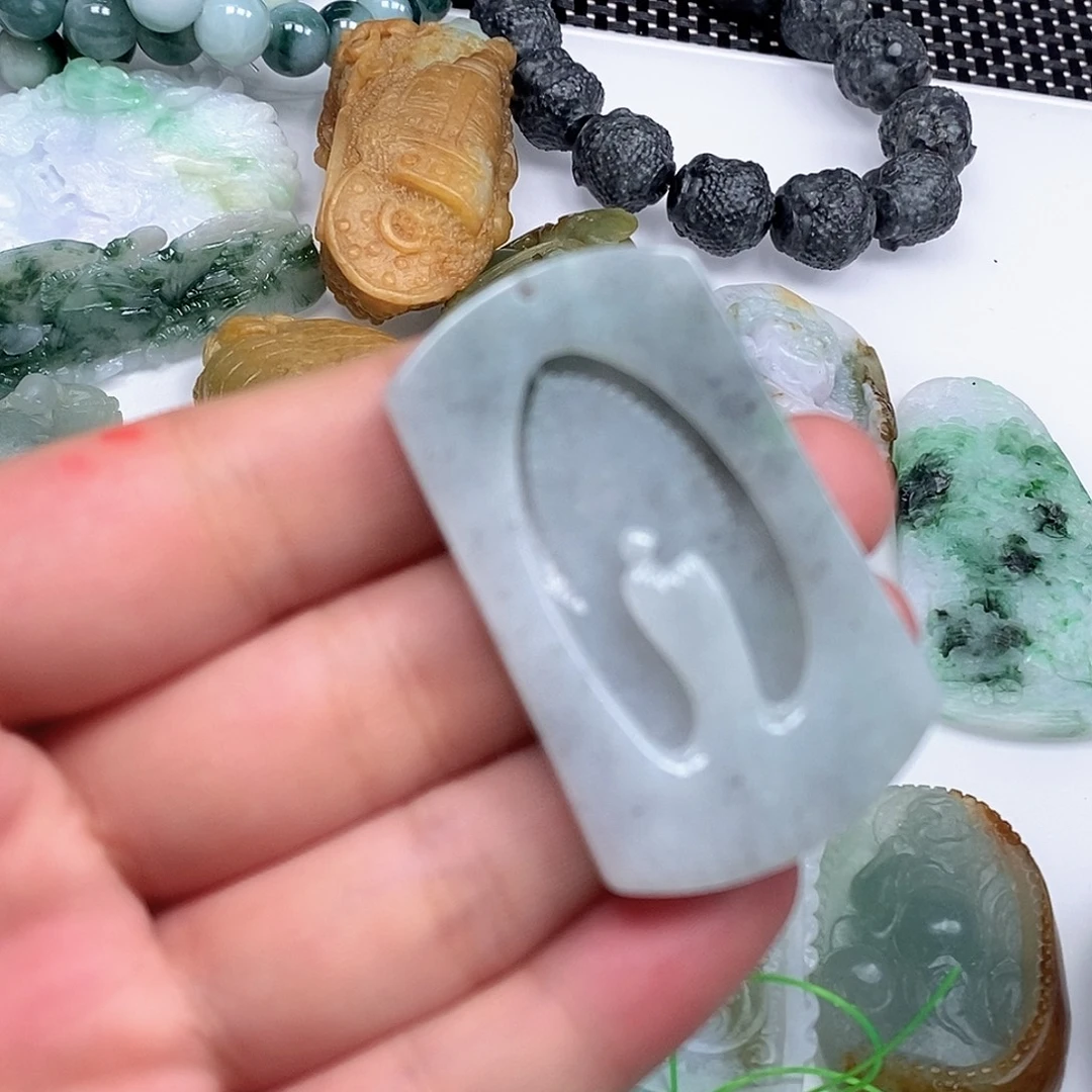 翡翠未镶嵌挂件翡翠