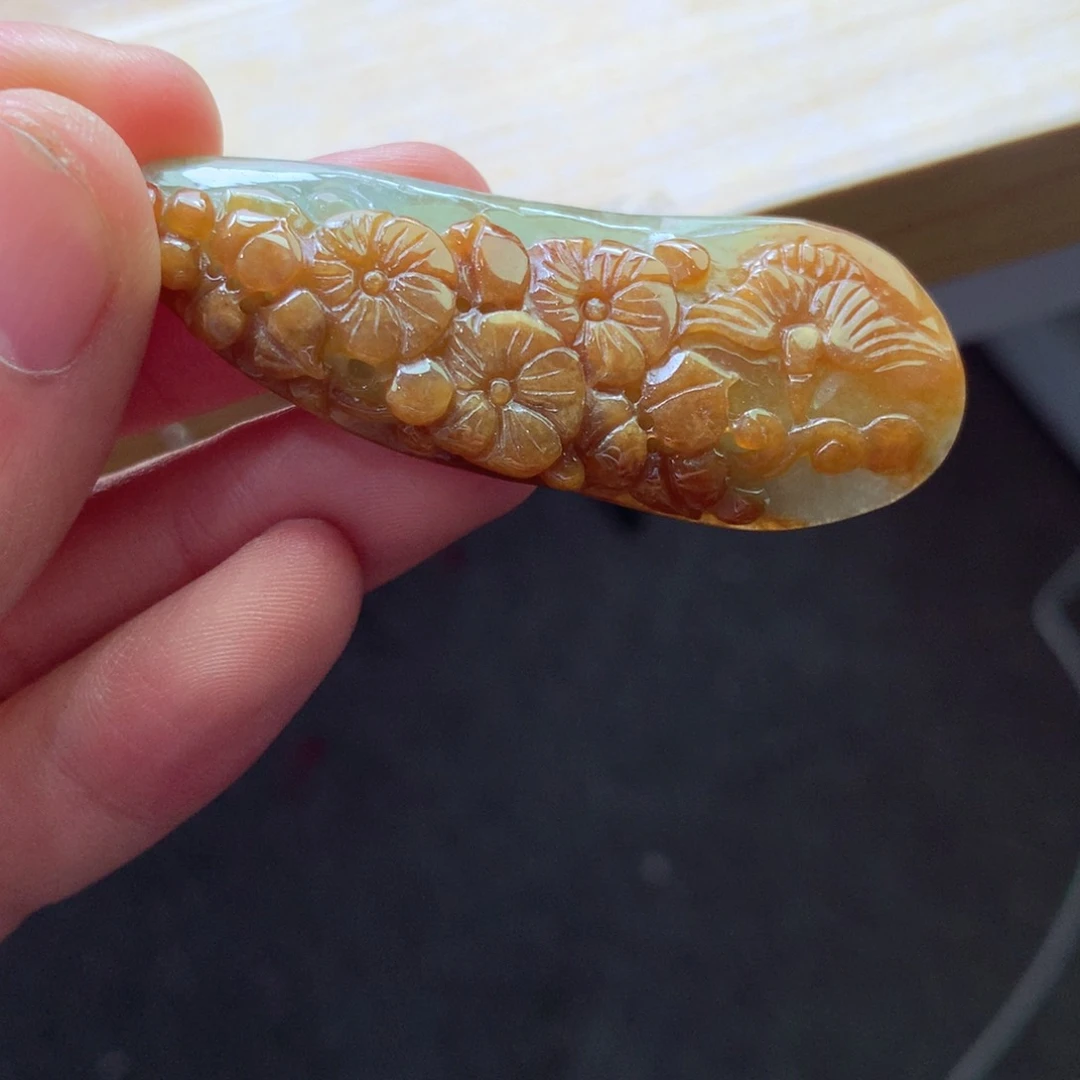 翡翠颈饰未镶嵌吊坠