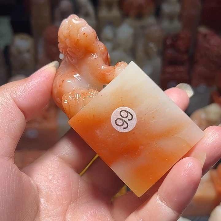 钟***象老挝石老挝保利石印章