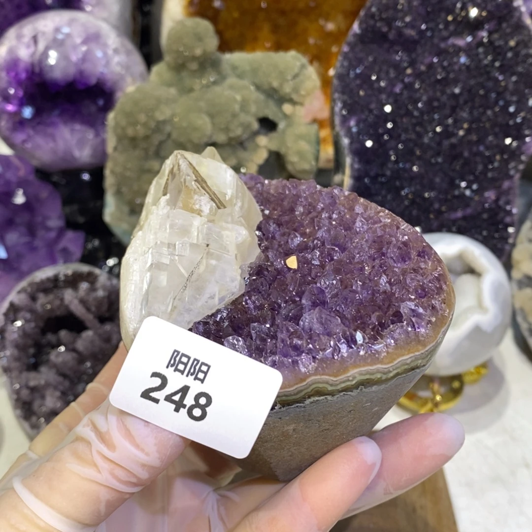 未镶嵌大型摆件（非配饰）水晶方解石