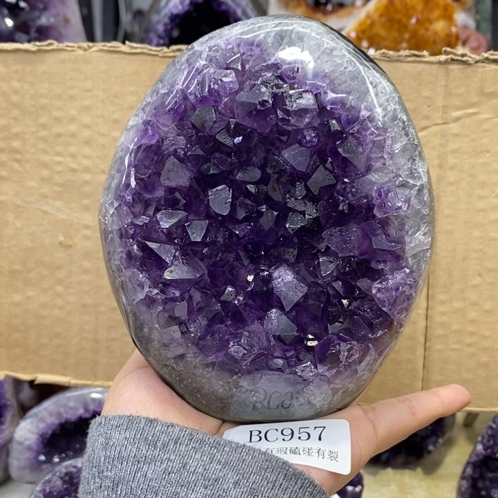 小***琦水晶未镶嵌大型摆件（非配饰）