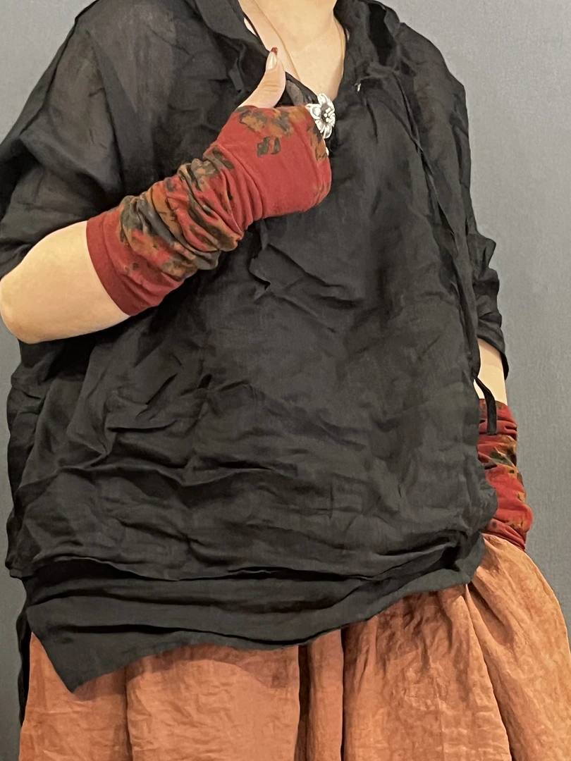 艾沸儿女装推荐 苎麻扣子连帽衫