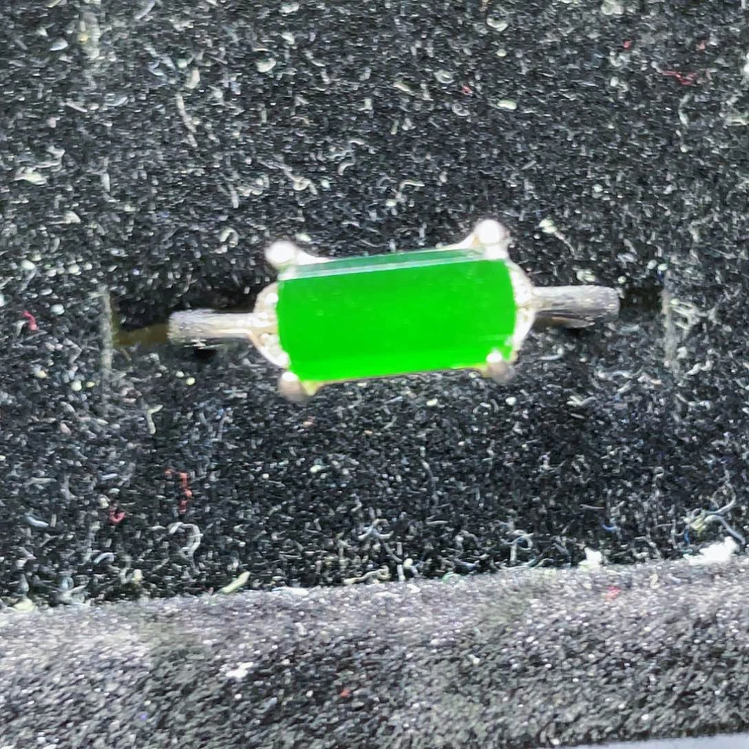 翡翠颈饰未镶嵌42，