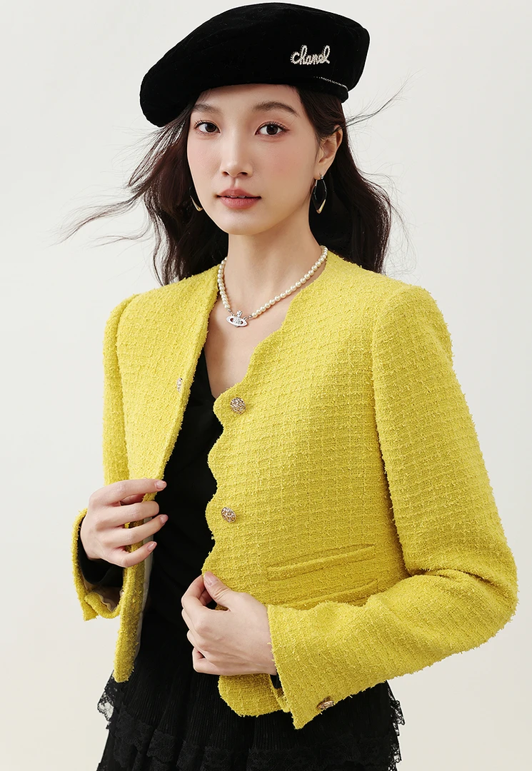 爱客时尚气质见外包装短外套短款百搭女小香风秋季RL25147W002