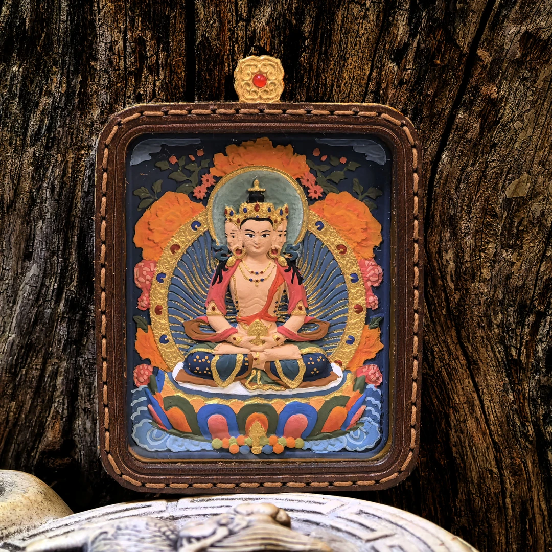 手工皮壳矿物颜料彩绘擦擦佛牌  ：大日如来