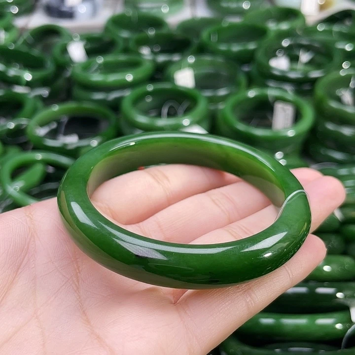 未镶嵌手镯和田玉（碧玉）