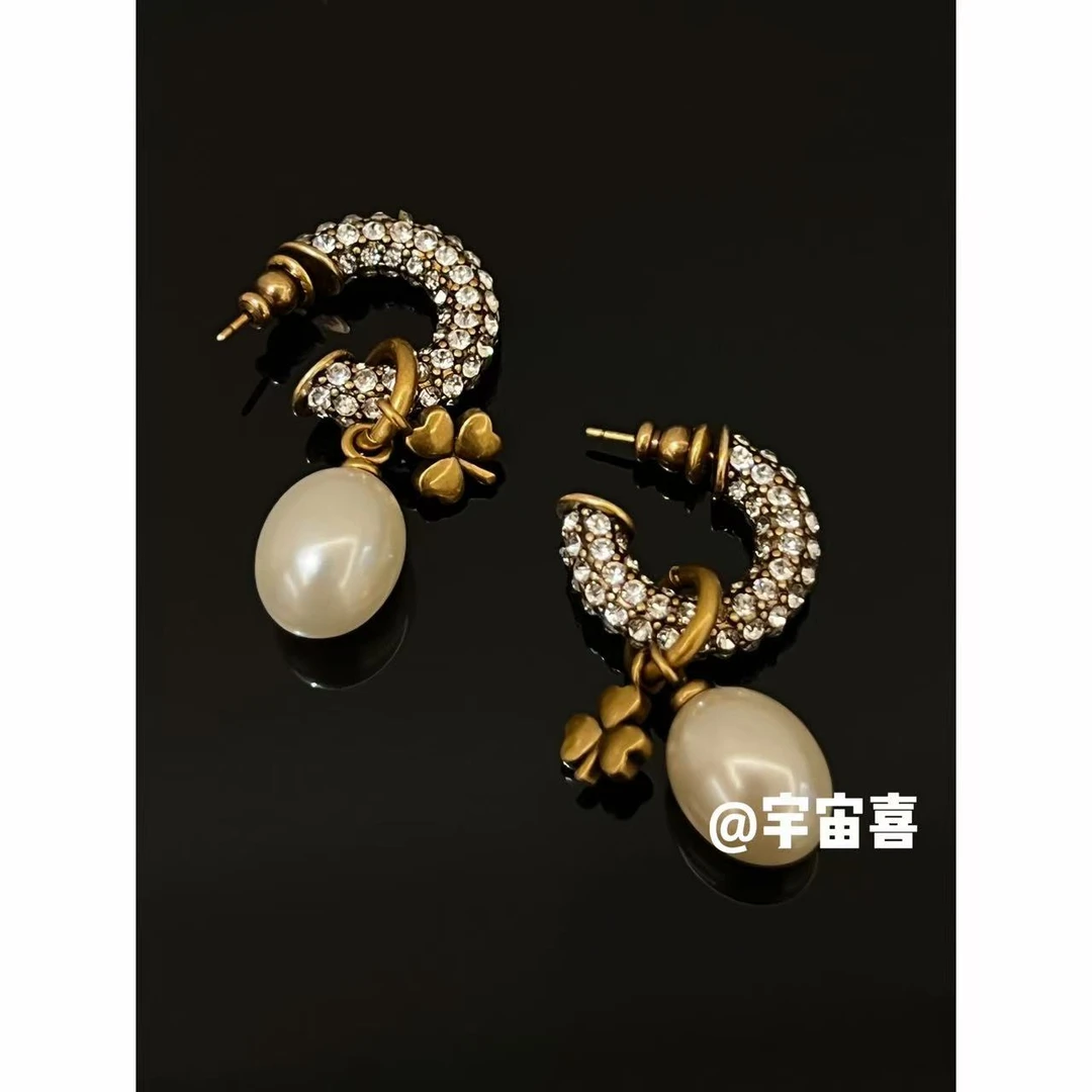 黄铜锆石耳饰 C4-138【黄铜锆石c字白锆坠椭圆贝珠三叶草耳钉】