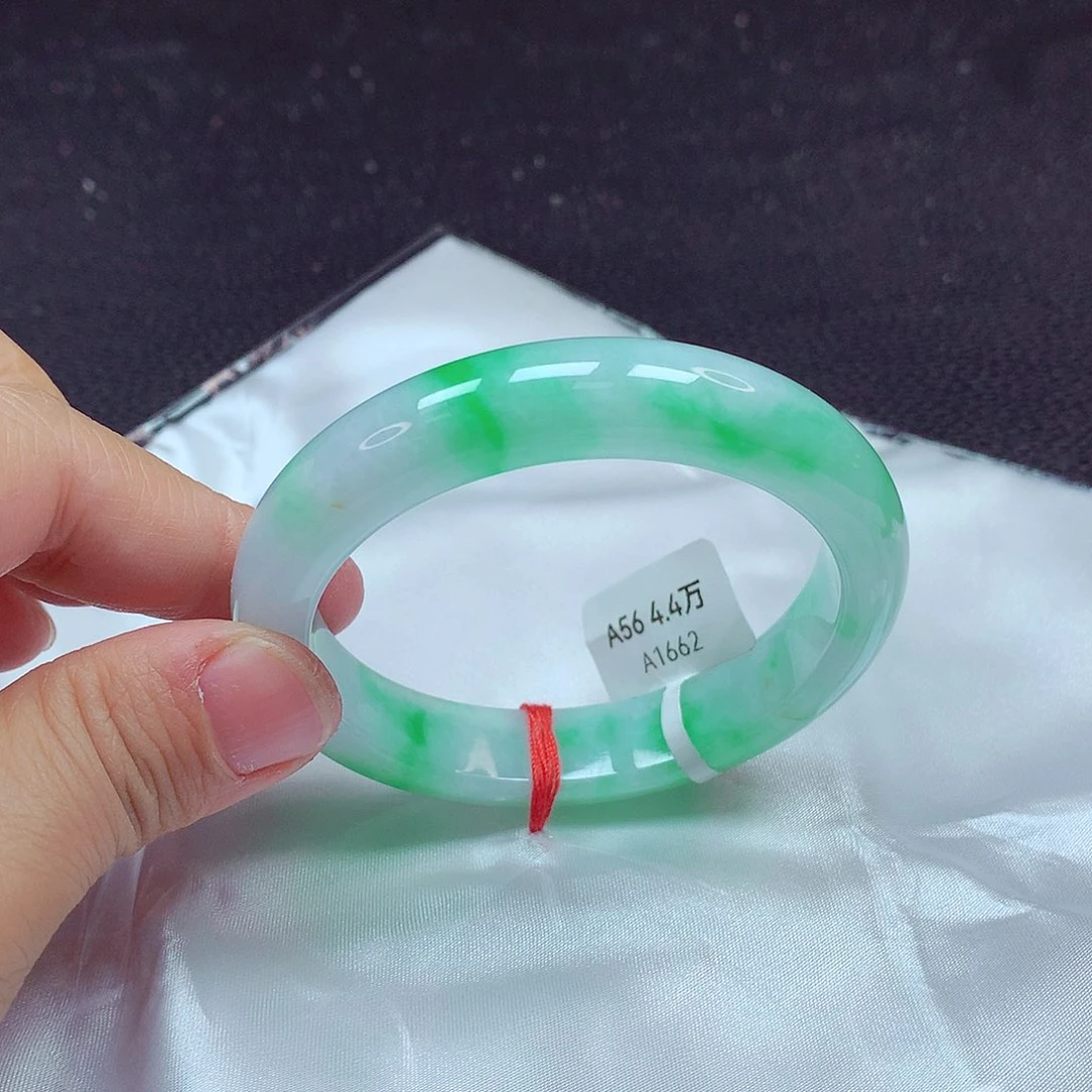 翡翠手镯未镶嵌手镯56