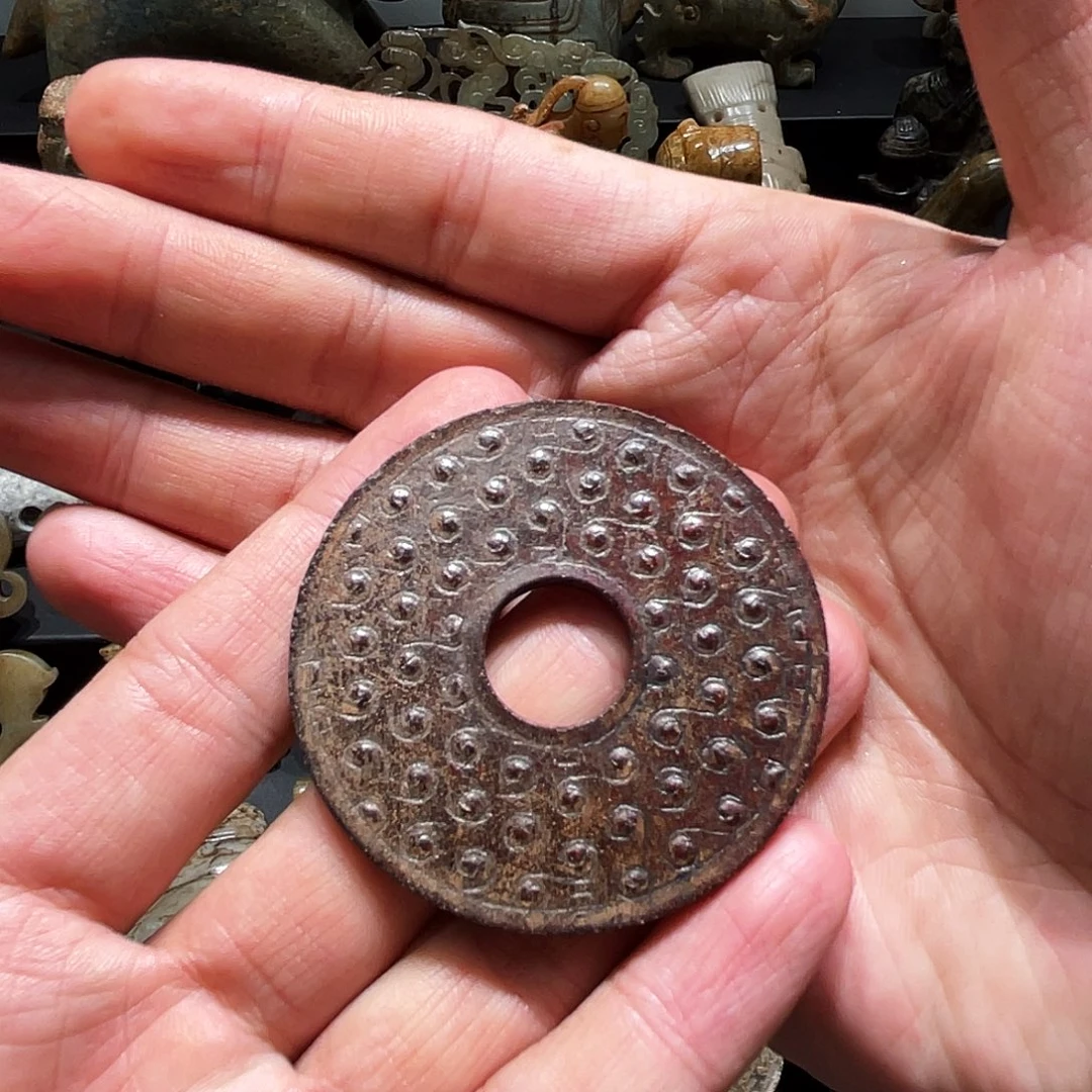 和田玉（糖玉）未镶嵌颈饰已*置