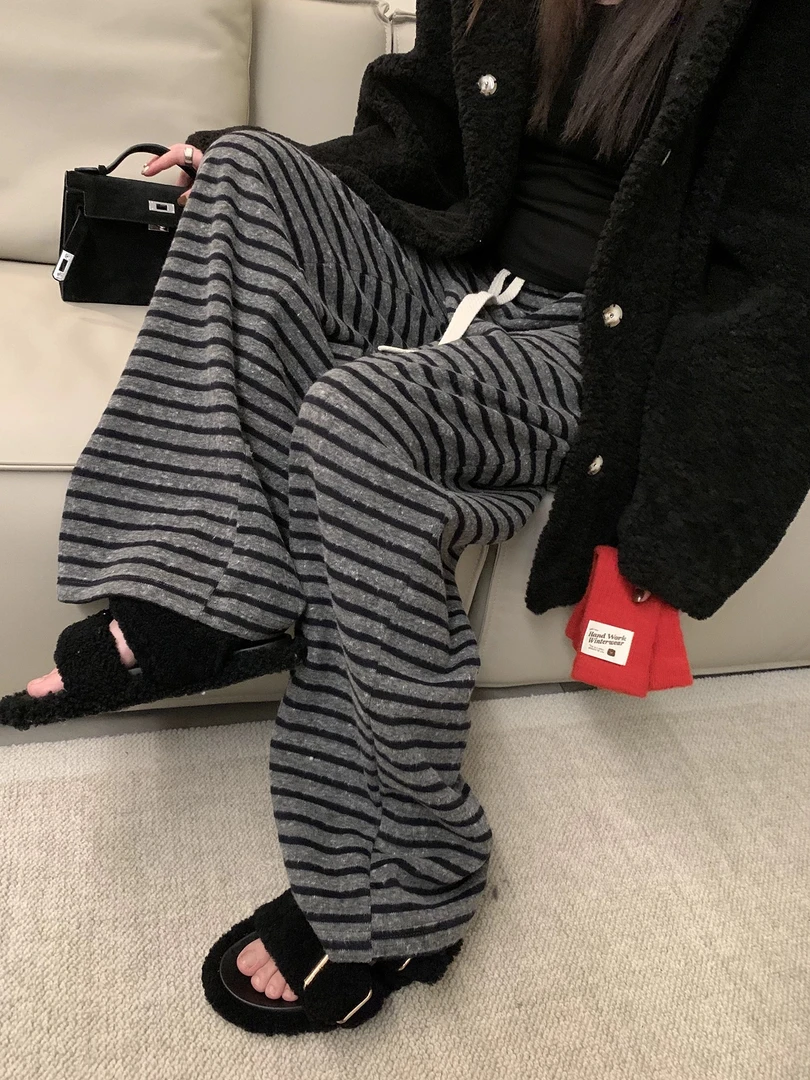2025春季新款，灰色条纹针织阔腿裤慵懒风宽松垂感休闲裤，
